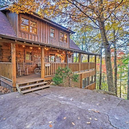 Grin N Bear It Cabin With Hot Tub And Fire Pit! Pigeon Forge Esterno foto