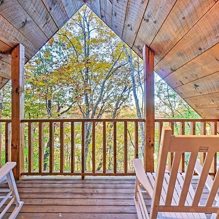 Grin N Bear It Cabin With Hot Tub And Fire Pit! Pigeon Forge Esterno foto