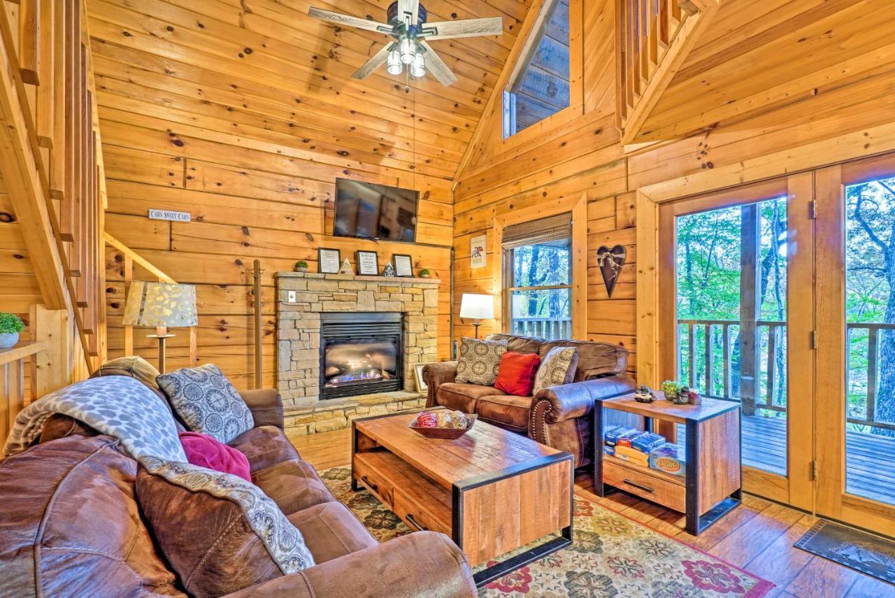 Grin N Bear It Cabin With Hot Tub And Fire Pit! Pigeon Forge Esterno foto