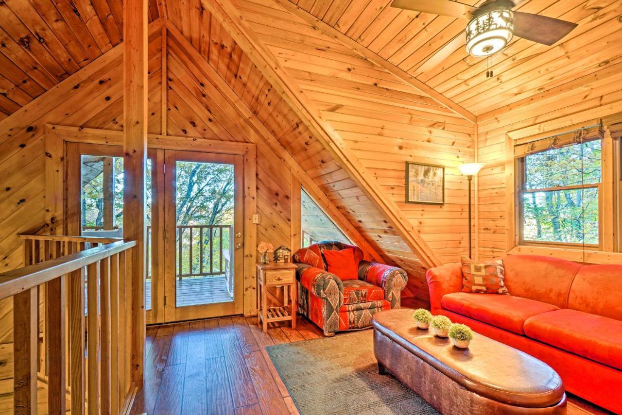 Grin N Bear It Cabin With Hot Tub And Fire Pit! Pigeon Forge Esterno foto